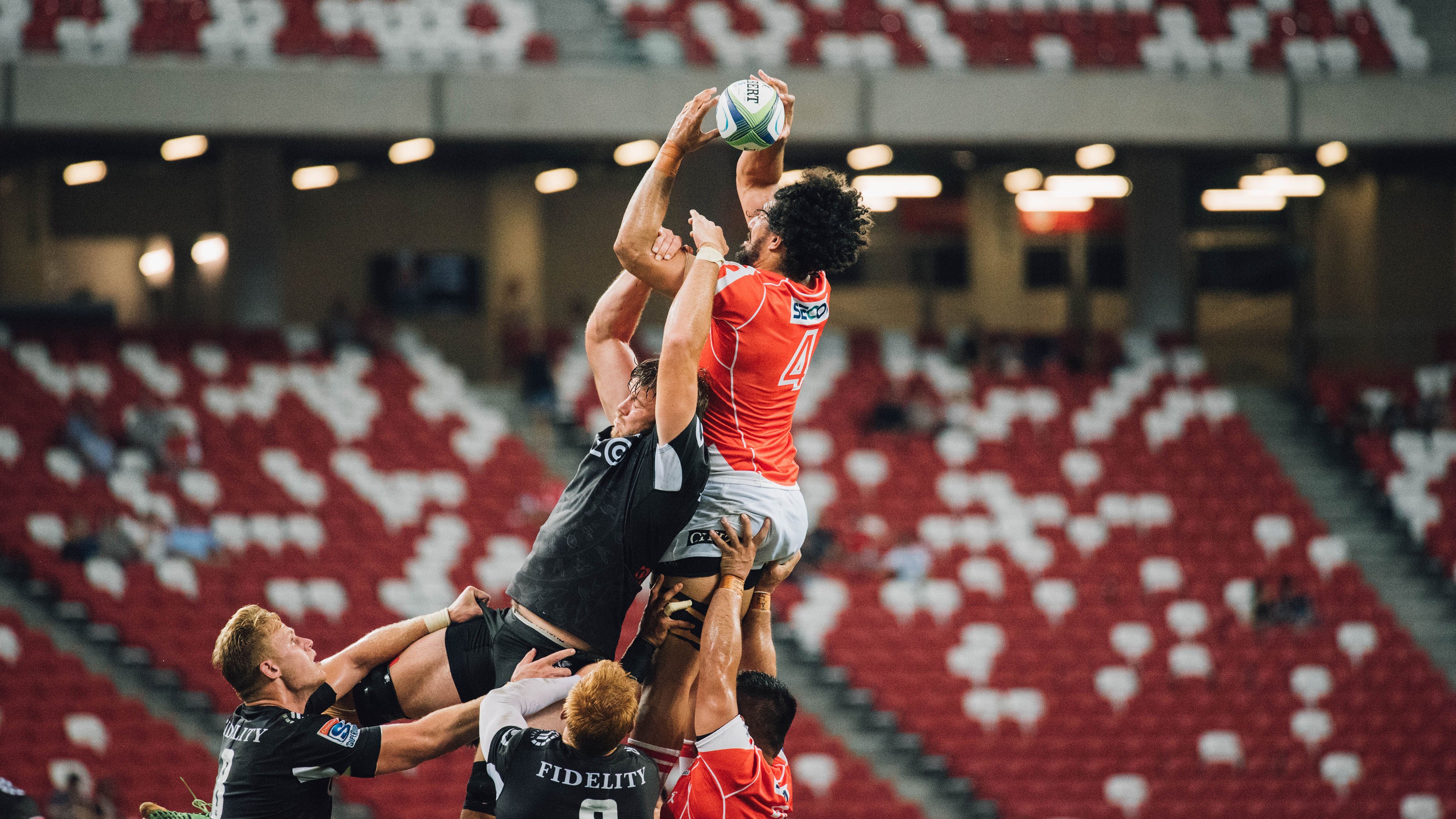 “逆转战役：球队逆境中实现奇迹的故事”，逆转比赛