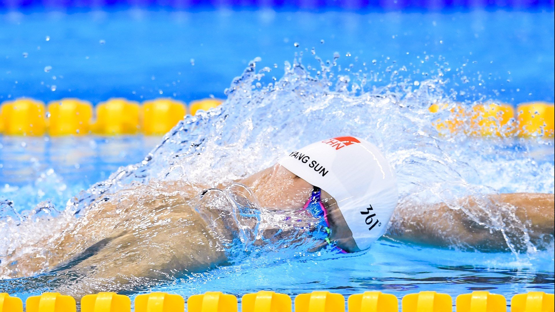 欧冠“神奇之夜”：不可思议的比赛瞬间盘点，cctv5欧冠之夜